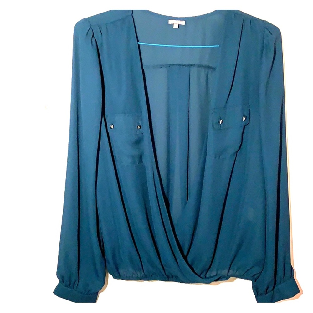Deep-V Long Sleeve Shirt